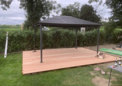 Terrassendeck aus Douglasie mit Alu Unterkonstruktin